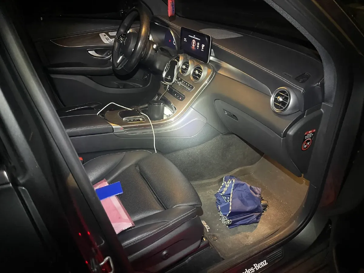 2021 Mercedes-Benz GLC Class 2.0T 197HP L4 9AT,autocango,china used car exporter,china ev exporter,chinese used car exporter,chinese used ev exporter