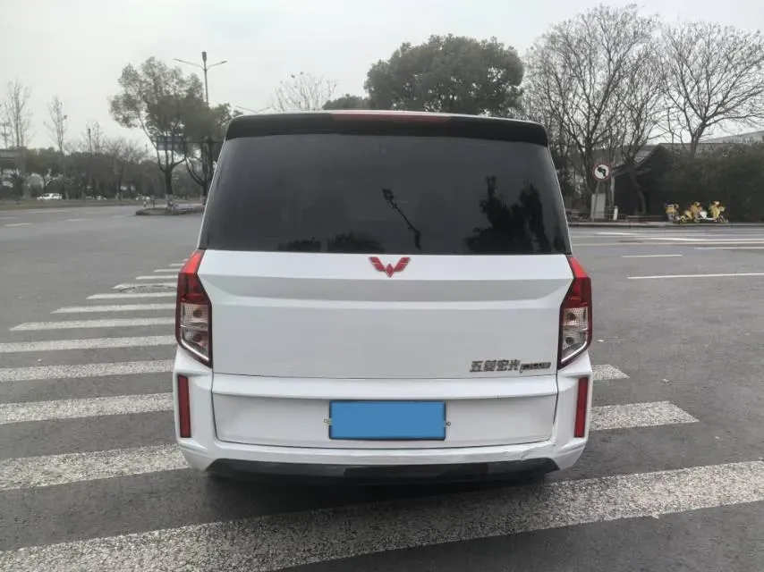 2021 WuLing HongGuang Plus 1.5T 147HP L4 6MT,autocango,china used car exporter,china ev exporter,chinese used car exporter,chinese used ev exporter