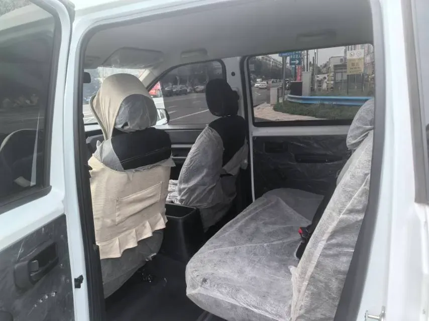 2021 WuLing HongGuang Plus 1.5T 147HP L4 6MT,autocango,china used car exporter,china ev exporter,chinese used car exporter,chinese used ev exporter