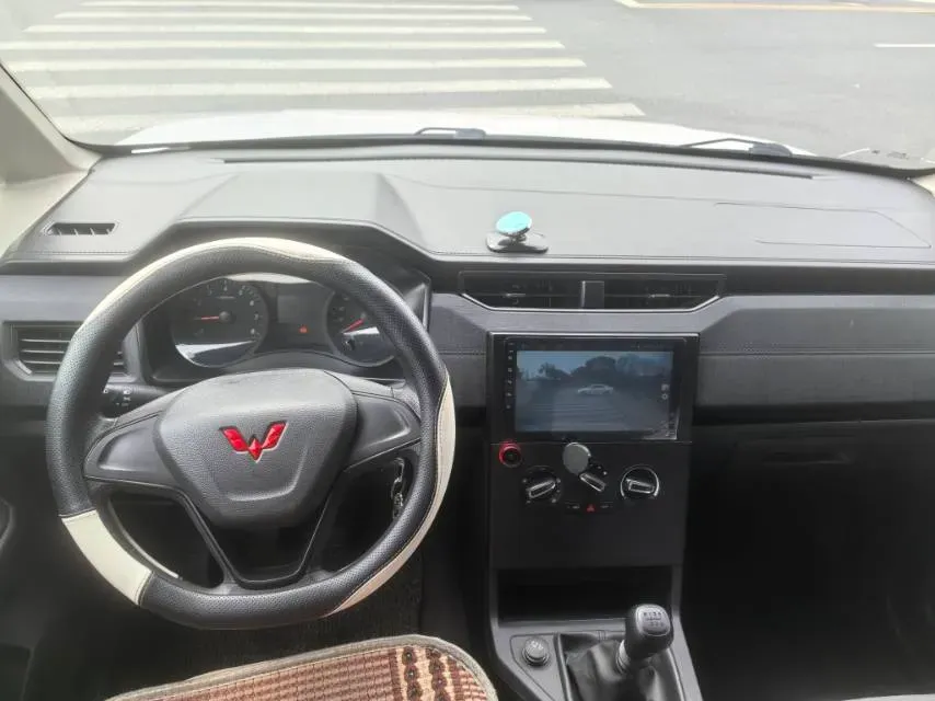 2021 WuLing HongGuang Plus 1.5T 147HP L4 6MT,autocango,china used car exporter,china ev exporter,chinese used car exporter,chinese used ev exporter