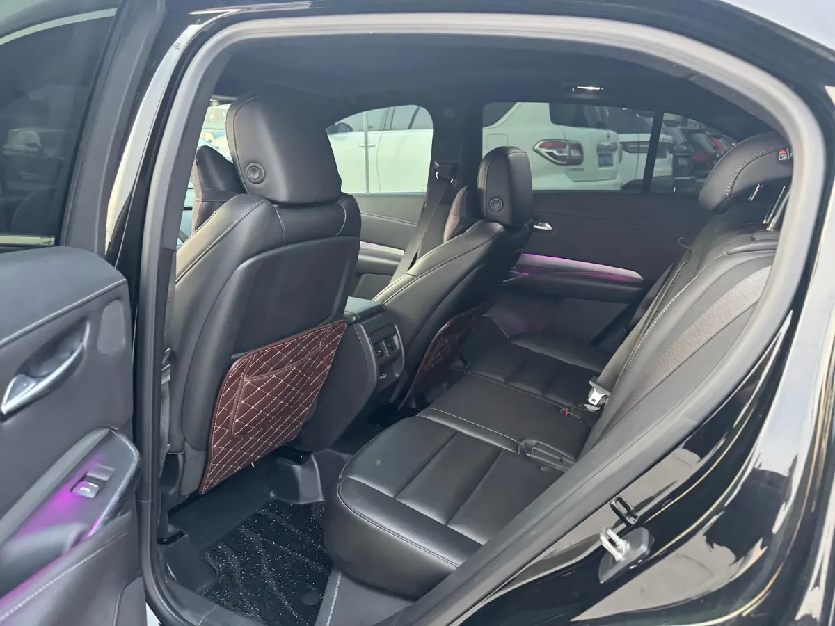 2021 Cadillac XT4 2.0T 237HP L4 9AT,autocango,china used car exporter,china ev exporter,chinese used car exporter,chinese used ev exporter