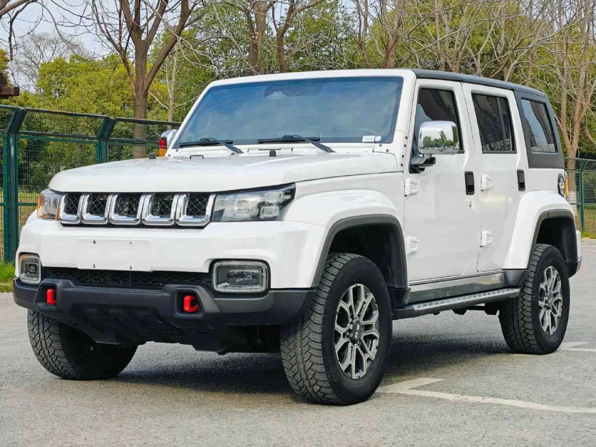 2023 Beijing BJ40 2.0T 224HP L4 8AT,autocango,china used car exporter,china ev exporter,chinese used car exporter,chinese used ev exporter