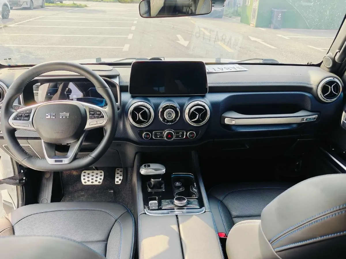 2023 Beijing BJ40 2.0T 224HP L4 8AT,autocango,china used car exporter,china ev exporter,chinese used car exporter,chinese used ev exporter