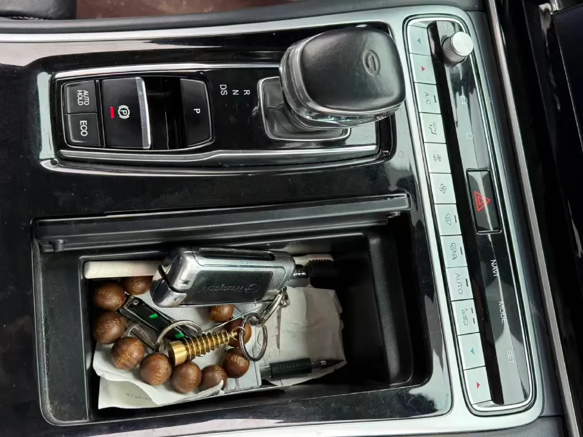 2021 GAC Trumpchi M8 2.0T 252HP L4 8AT,autocango,china used car exporter,china ev exporter,chinese used car exporter,chinese used ev exporter