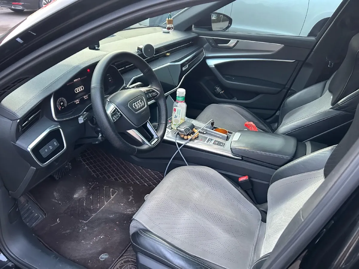 2020 Audi A6L 2.0T 190HP L4 7DCT,autocango,china used car exporter,china ev exporter,chinese used car exporter,chinese used ev exporter