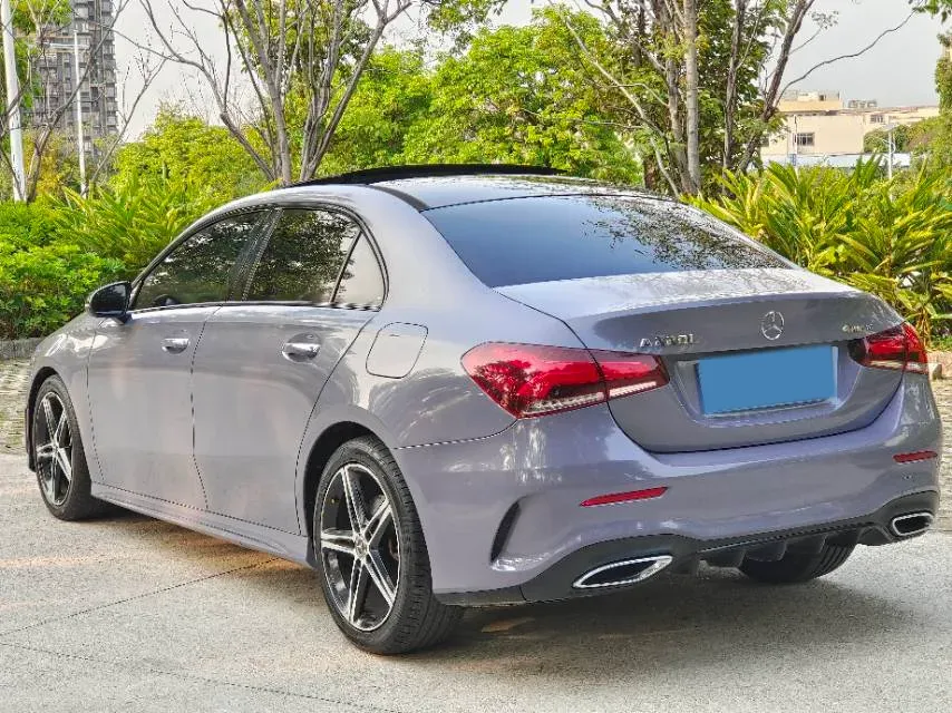 2020 Mercedes-Benz A Class 2.0T 190HP L4 7DCT,autocango,china used car exporter,china ev exporter,chinese used car exporter,chinese used ev exporter