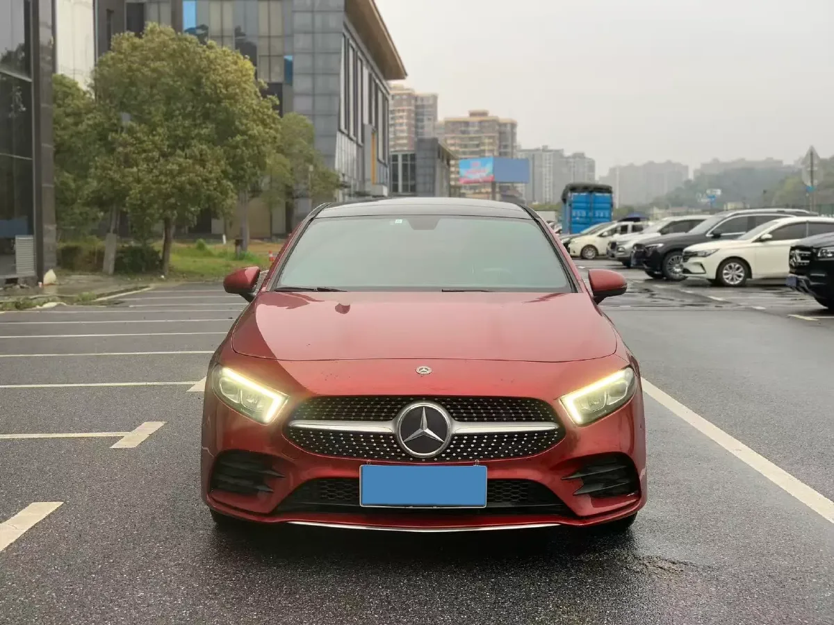 2020 Mercedes-Benz A Class 1.3T 163HP L4 7DCT,autocango,china used car exporter,china ev exporter,chinese used car exporter,chinese used ev exporter