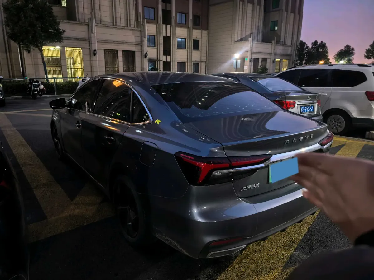 2020 Roewe i6 MAX 1.5T 169HP L4 AMT PHEV,autocango,china used car exporter,china ev exporter,chinese used car exporter,chinese used ev exporter