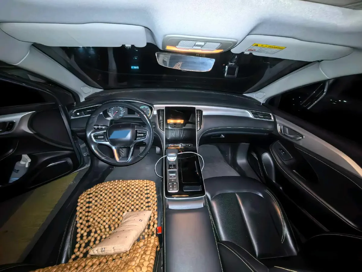 2020 Roewe i6 MAX 1.5T 169HP L4 AMT PHEV,autocango,china used car exporter,china ev exporter,chinese used car exporter,chinese used ev exporter