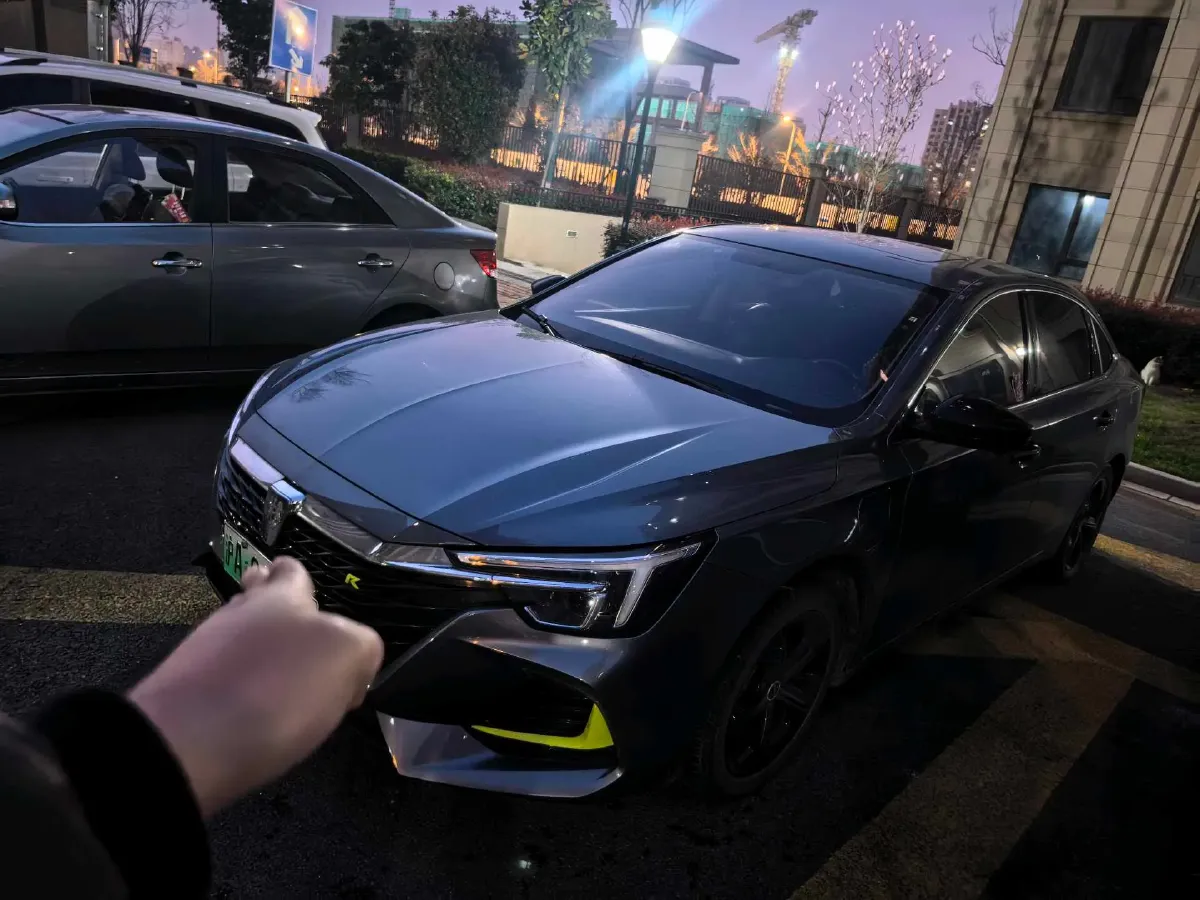 2020 Roewe i6 MAX 1.5T 169HP L4 AMT PHEV,autocango,china used car exporter,china ev exporter,chinese used car exporter,chinese used ev exporter