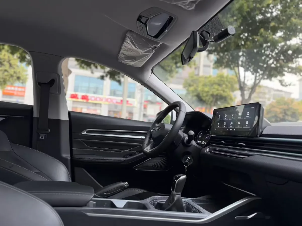 2022 Geely Emgrand 1.5L 114HP L4 5MT,autocango,china used car exporter,china ev exporter,chinese used car exporter,chinese used ev exporter