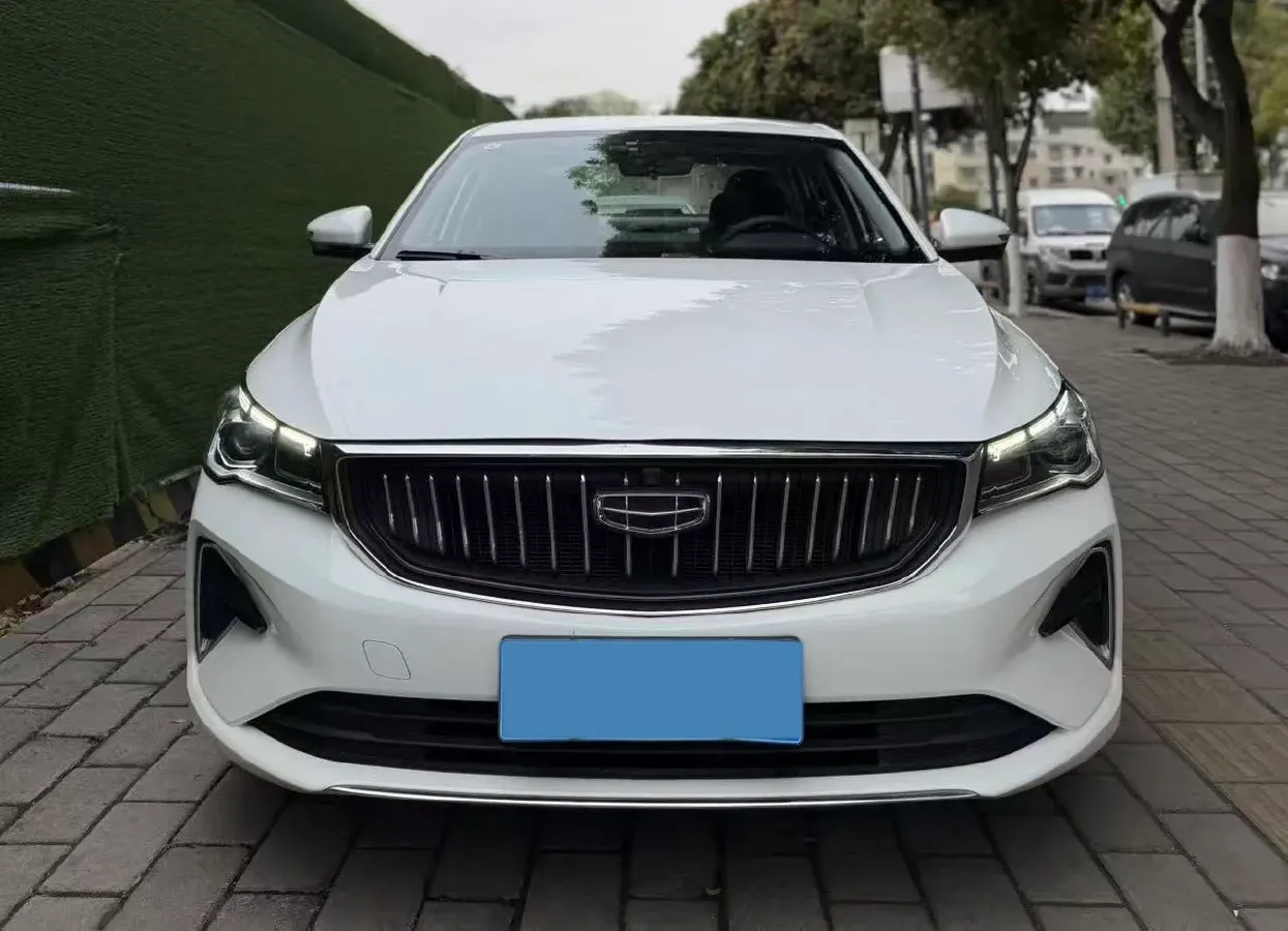 2022 Geely Emgrand 1.5L 114HP L4 5MT,autocango,china used car exporter,china ev exporter,chinese used car exporter,chinese used ev exporter