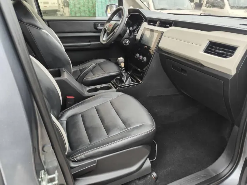 2021 WuLing ZhengChen 1.5T 147HP L4 6MT,autocango,china used car exporter,china ev exporter,chinese used car exporter,chinese used ev exporter