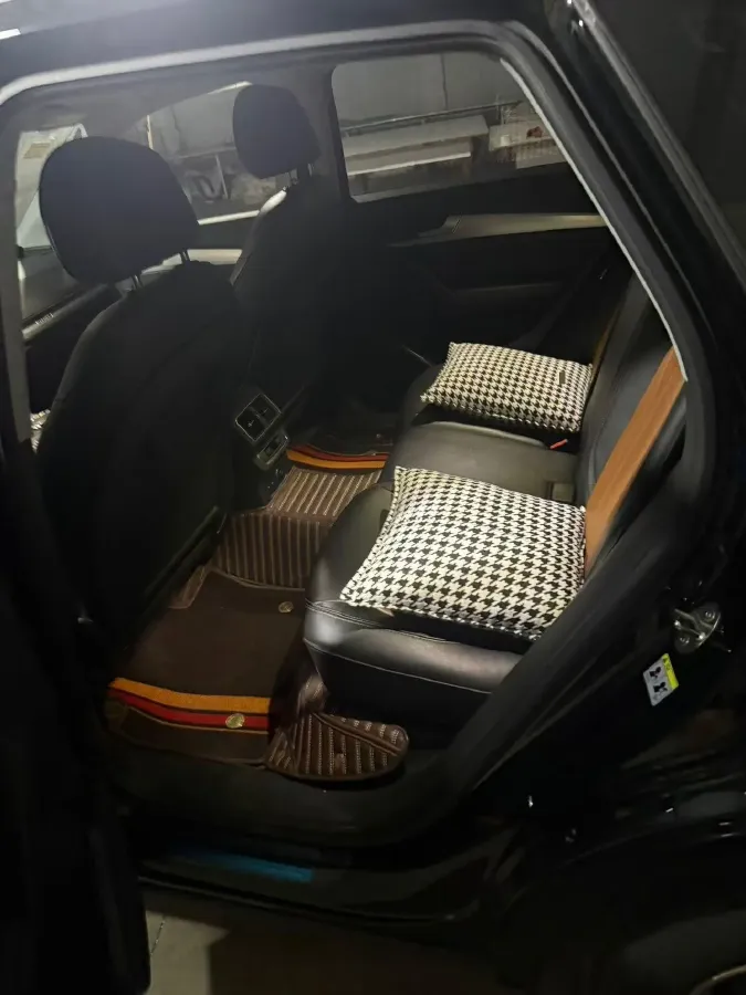 2020 Audi Q5L 2.0T 190HP L4 7DCT,autocango,china used car exporter,china ev exporter,chinese used car exporter,chinese used ev exporter