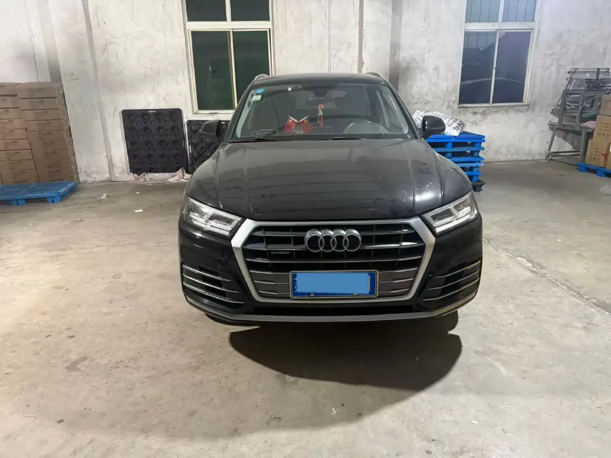 2020 Audi Q5L 2.0T 190HP L4 7DCT,autocango,china used car exporter,china ev exporter,chinese used car exporter,chinese used ev exporter