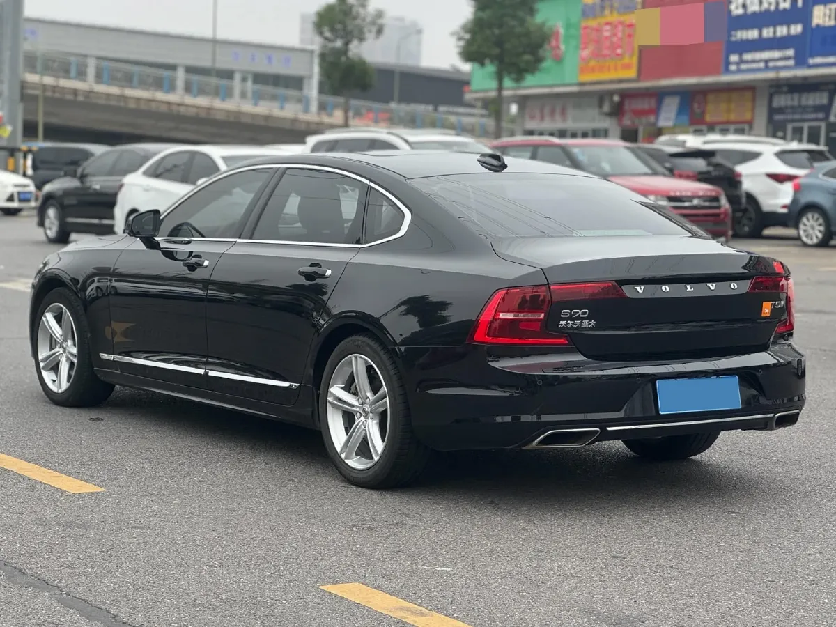 2019 Infiniti Q70 2.0T 211HP L4 7AT,autocango,china used car exporter,china ev exporter,chinese used car exporter,chinese used ev exporter