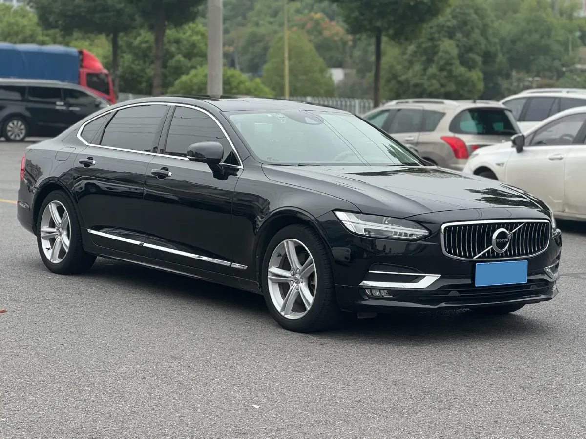 2019 Infiniti Q70 2.0T 211HP L4 7AT,autocango,china used car exporter,china ev exporter,chinese used car exporter,chinese used ev exporter