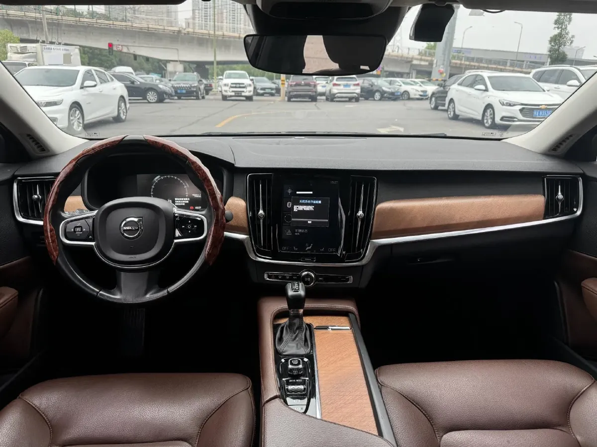 2019 Infiniti Q70 2.0T 211HP L4 7AT,autocango,china used car exporter,china ev exporter,chinese used car exporter,chinese used ev exporter