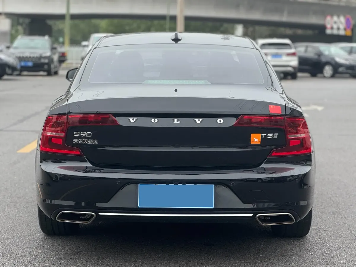 2019 Infiniti Q70 2.0T 211HP L4 7AT,autocango,china used car exporter,china ev exporter,chinese used car exporter,chinese used ev exporter
