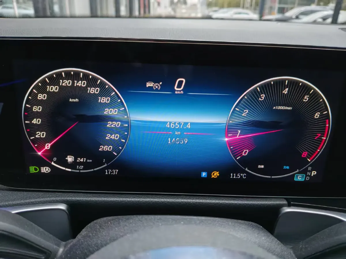 2024 Mercedes-Benz GLB Class 2.0T 190HP L4 8DCT,autocango,china used car exporter,china ev exporter,chinese used car exporter,chinese used ev exporter