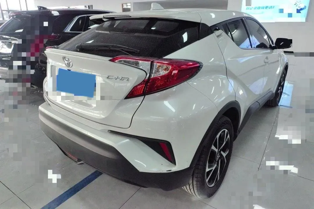 2020 Toyota C-HR 2.0L 171HP L4 CVT,autocango,china used car exporter,china ev exporter,chinese used car exporter,chinese used ev exporter