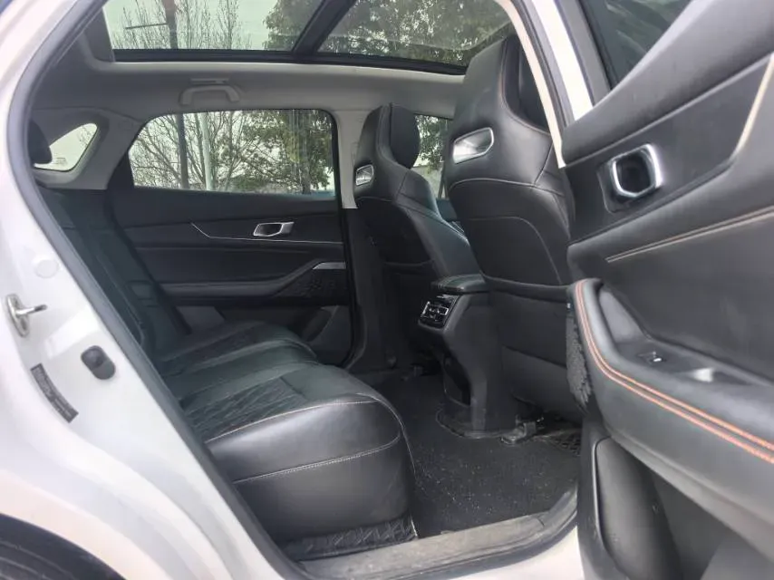 2021 ChangAn UNI-K 2.0T 233HP L4 8AT,autocango,china used car exporter,china ev exporter,chinese used car exporter,chinese used ev exporter