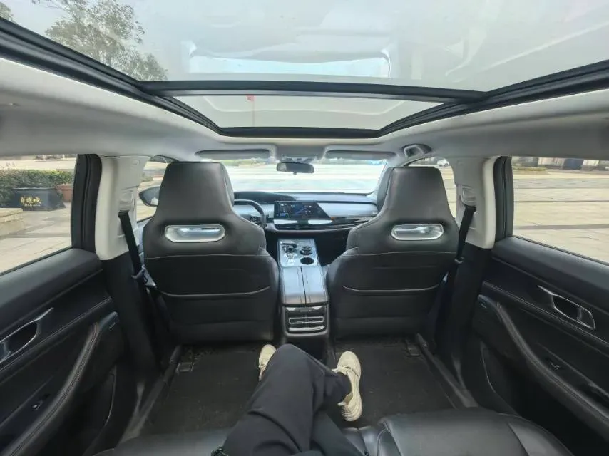 2021 ChangAn UNI-K 2.0T 233HP L4 8AT,autocango,china used car exporter,china ev exporter,chinese used car exporter,chinese used ev exporter