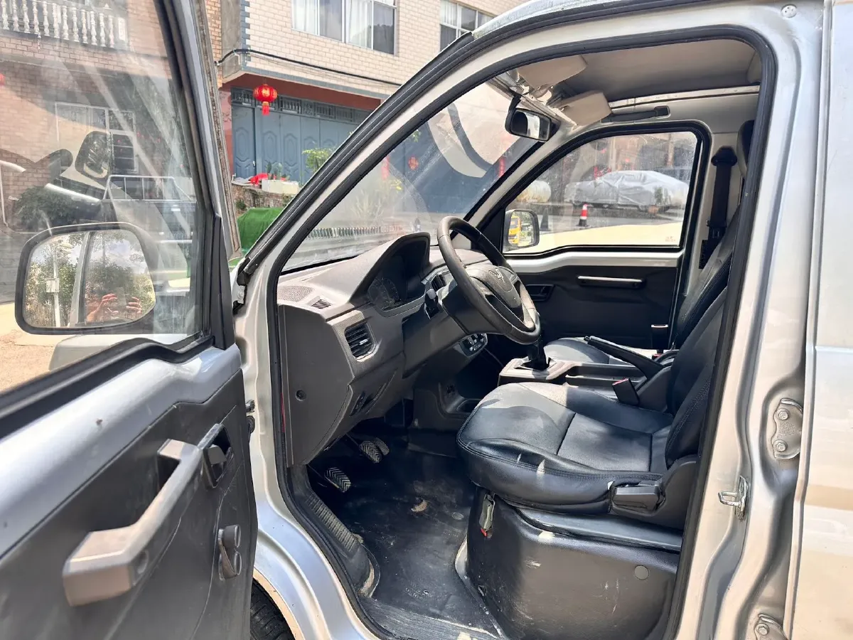 2019 WuLing RongGuang New Truck 1.5L 107HP L4 5MT,autocango,china used car exporter,china ev exporter,chinese used car exporter,chinese used ev exporter