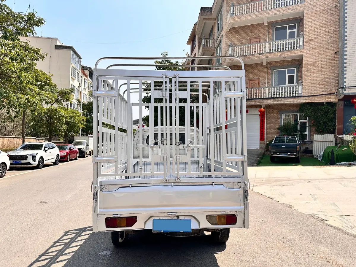 2019 WuLing RongGuang New Truck 1.5L 107HP L4 5MT,autocango,china used car exporter,china ev exporter,chinese used car exporter,chinese used ev exporter