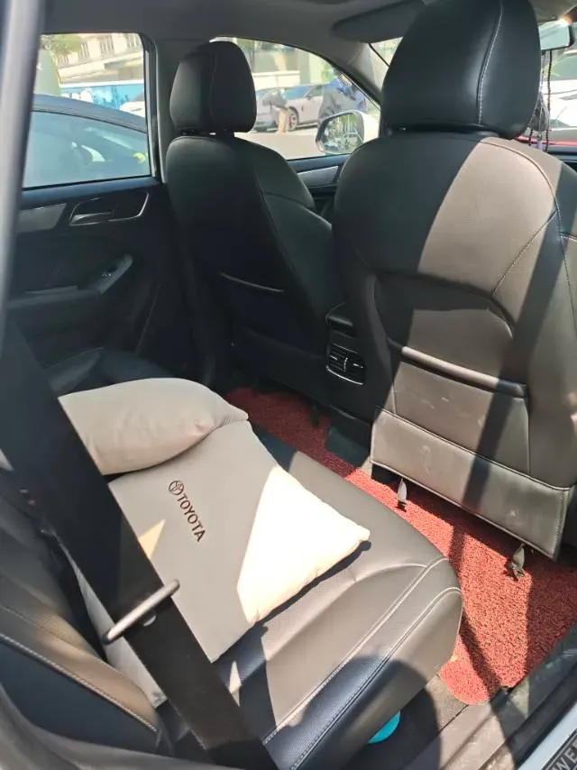 2019 Roewe i6 1.5T 169HP L4 7DCT,autocango,china used car exporter,china ev exporter,chinese used car exporter,chinese used ev exporter