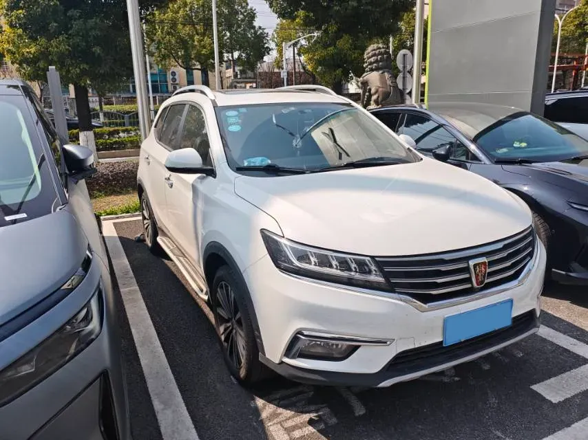 2019 Roewe i6 1.5T 169HP L4 7DCT,autocango,china used car exporter,china ev exporter,chinese used car exporter,chinese used ev exporter
