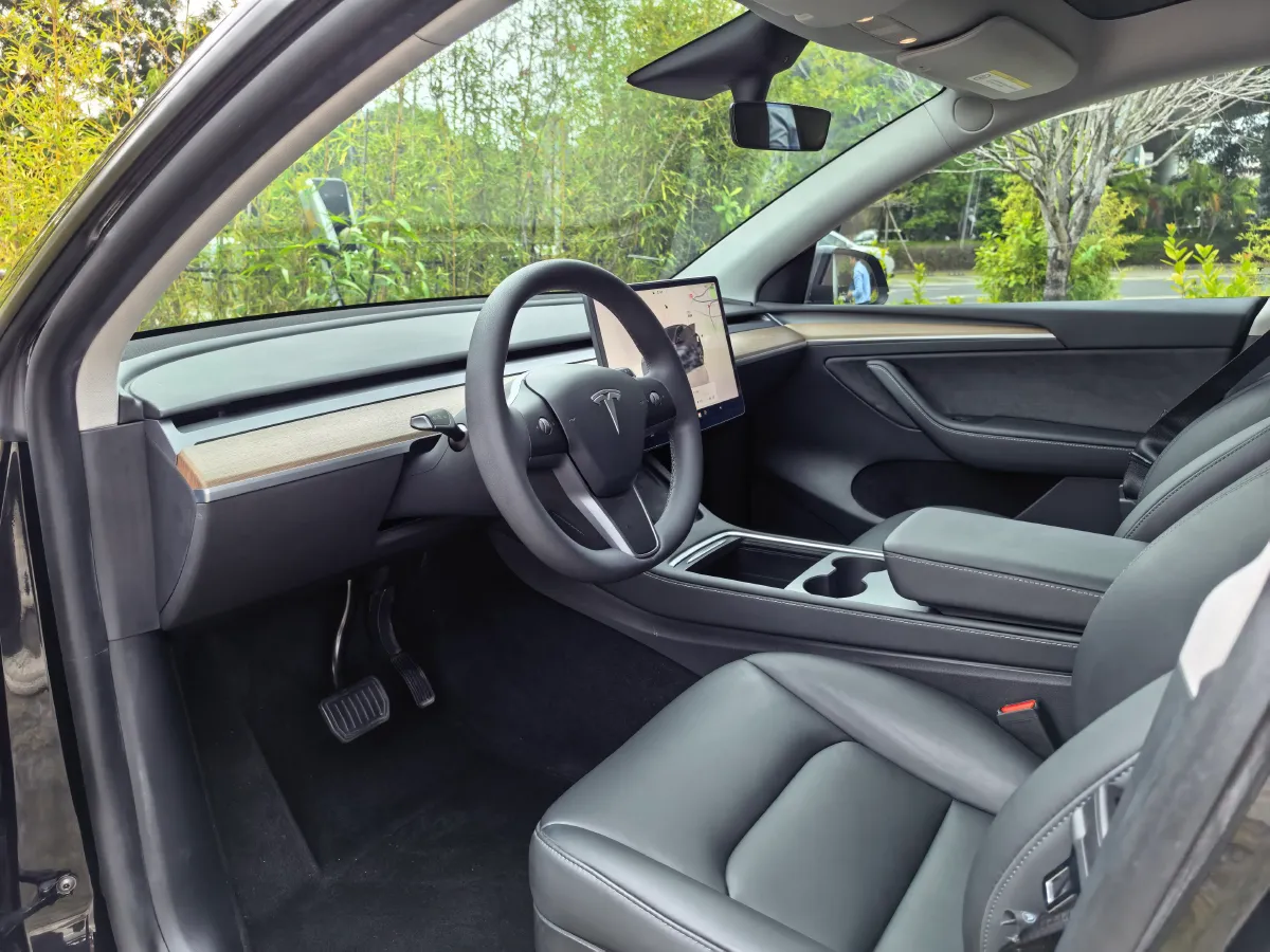 2022 Tesla Model Y BEV 60KWH,autocango,china used car exporter,china ev exporter,chinese used car exporter,chinese used ev exporter