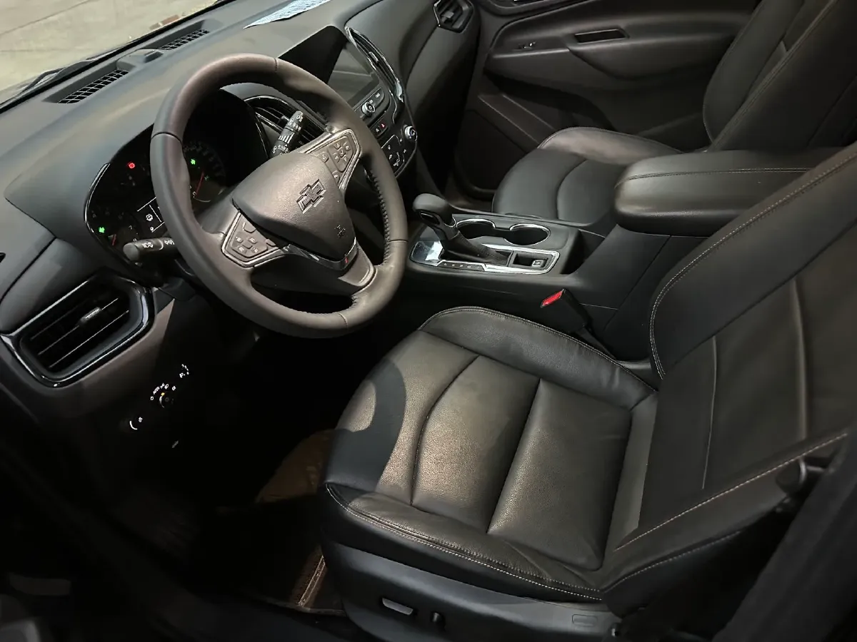 2021 Chevrolet Equinox 1.5T 169HP L4 6AT,autocango,china used car exporter,china ev exporter,chinese used car exporter,chinese used ev exporter