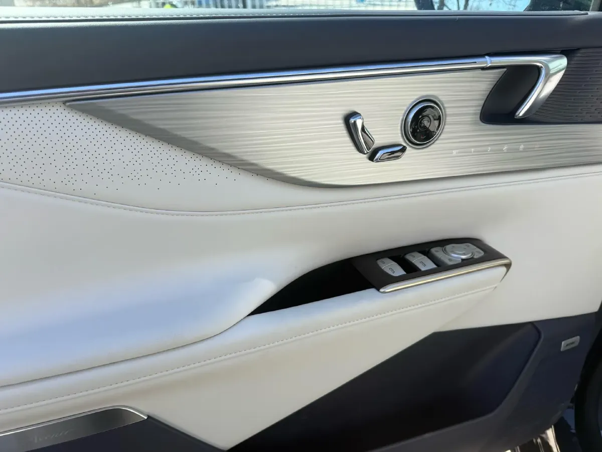 2026 Buick GL8 2.0T 237HP L4 9AT,autocango,china used car exporter,china ev exporter,chinese used car exporter,chinese used ev exporter