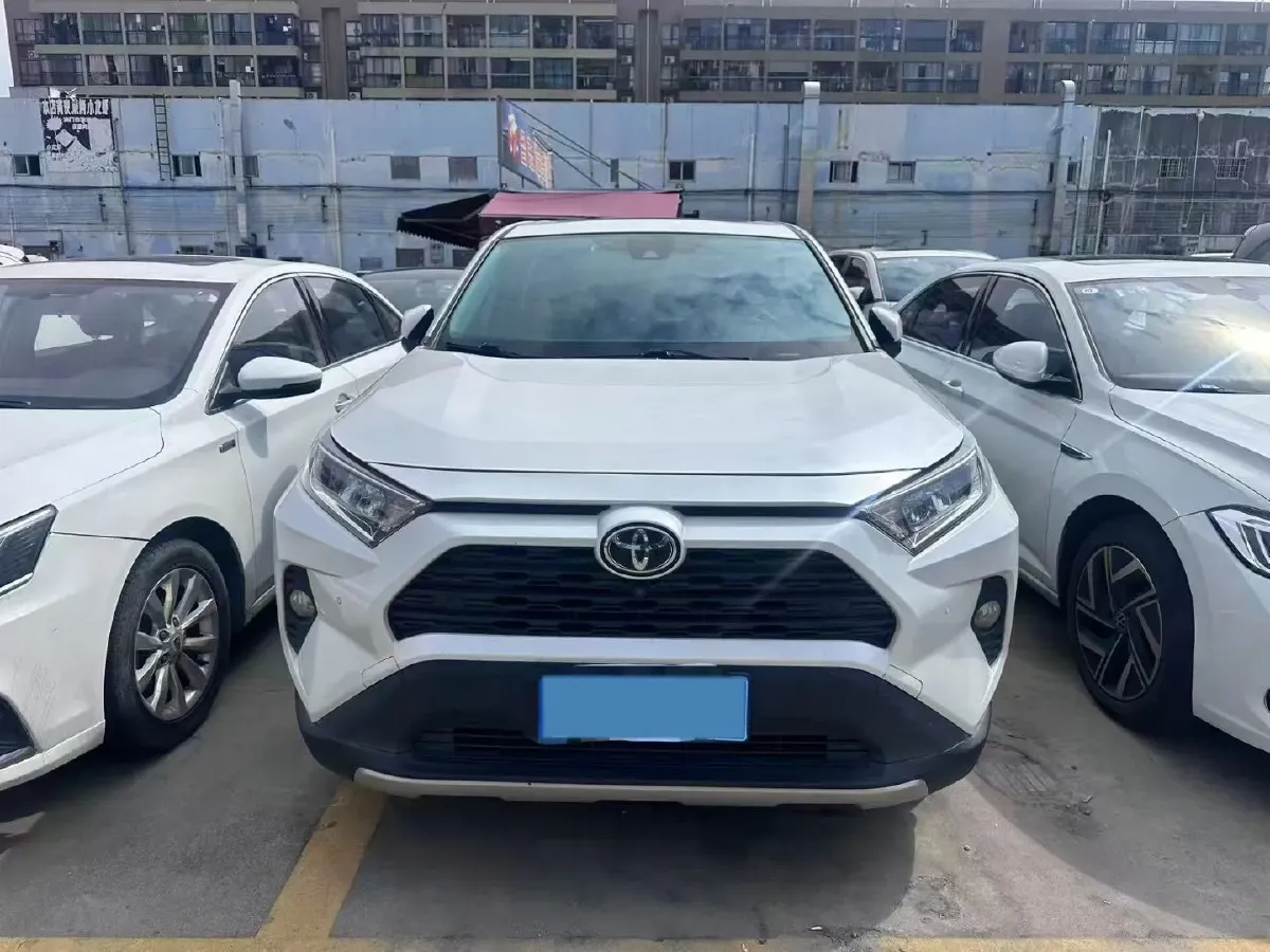 2022 Toyota RAV4 2.0L 171HP L4 CVT,autocango,china used car exporter,china ev exporter,chinese used car exporter,chinese used ev exporter