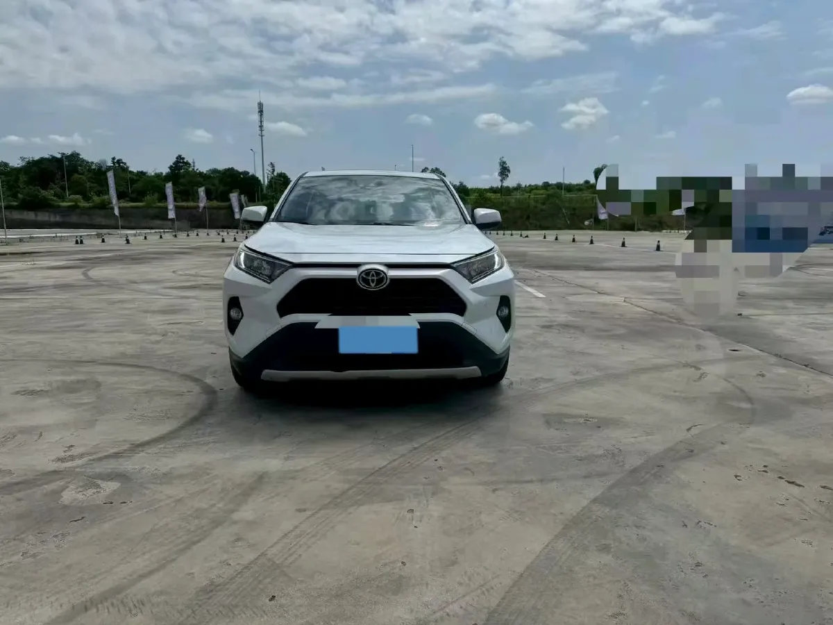 2022 Toyota RAV4 2.0L 171HP L4 CVT,autocango,china used car exporter,china ev exporter,chinese used car exporter,chinese used ev exporter