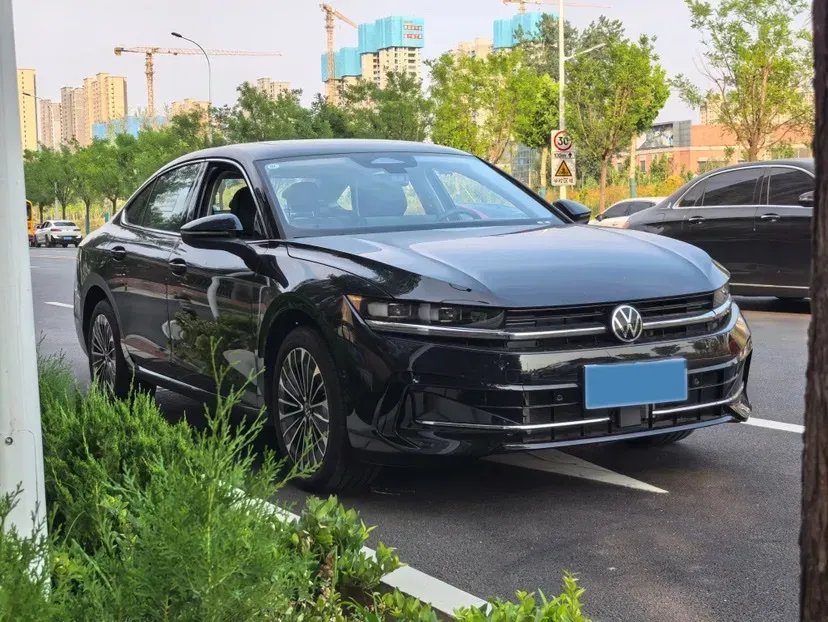 2026 Volkswagen Magotan 2.0T 220HP L4 7DCT,autocango,china used car exporter,china ev exporter,chinese used car exporter,chinese used ev exporter
