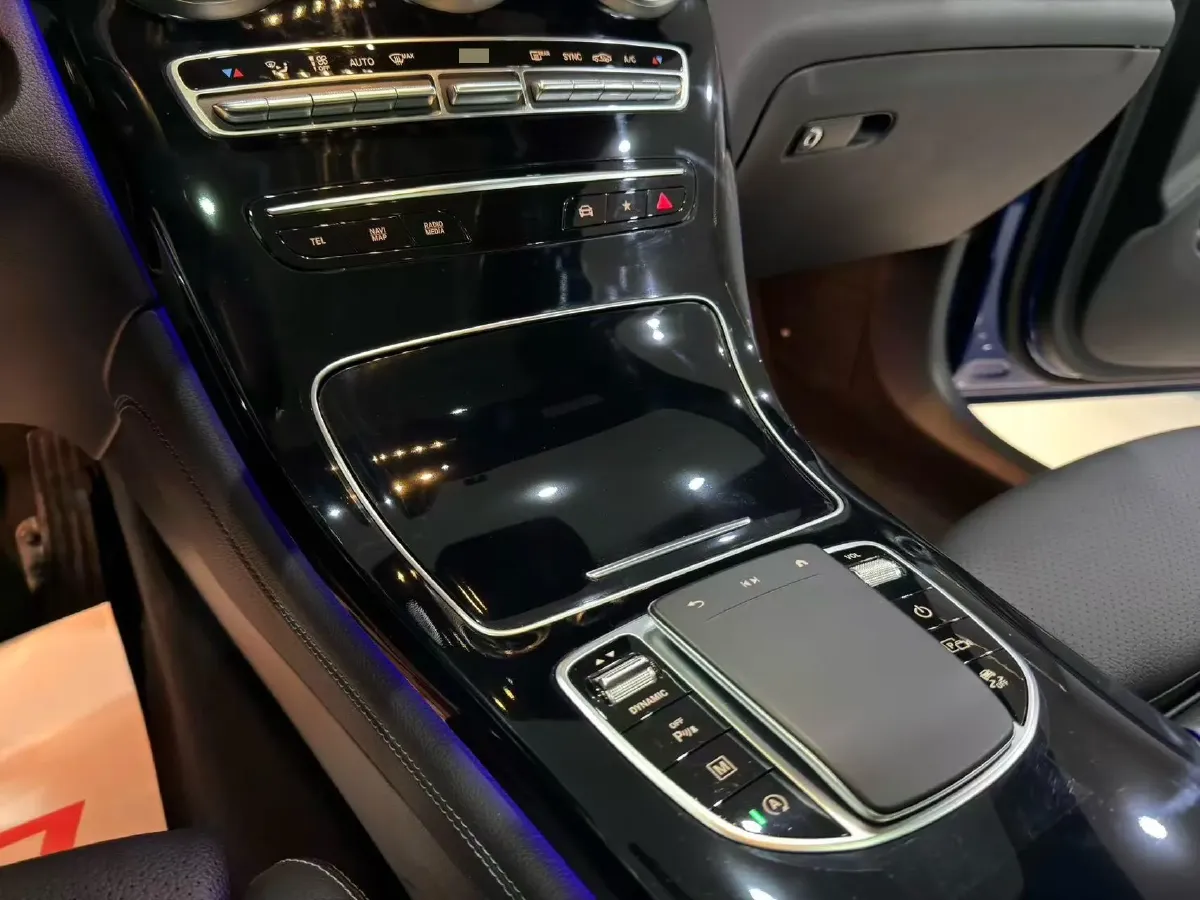 2020 Mercedes-Benz GLC Class 2.0T 197HP L4 9AT,autocango,china used car exporter,china ev exporter,chinese used car exporter,chinese used ev exporter