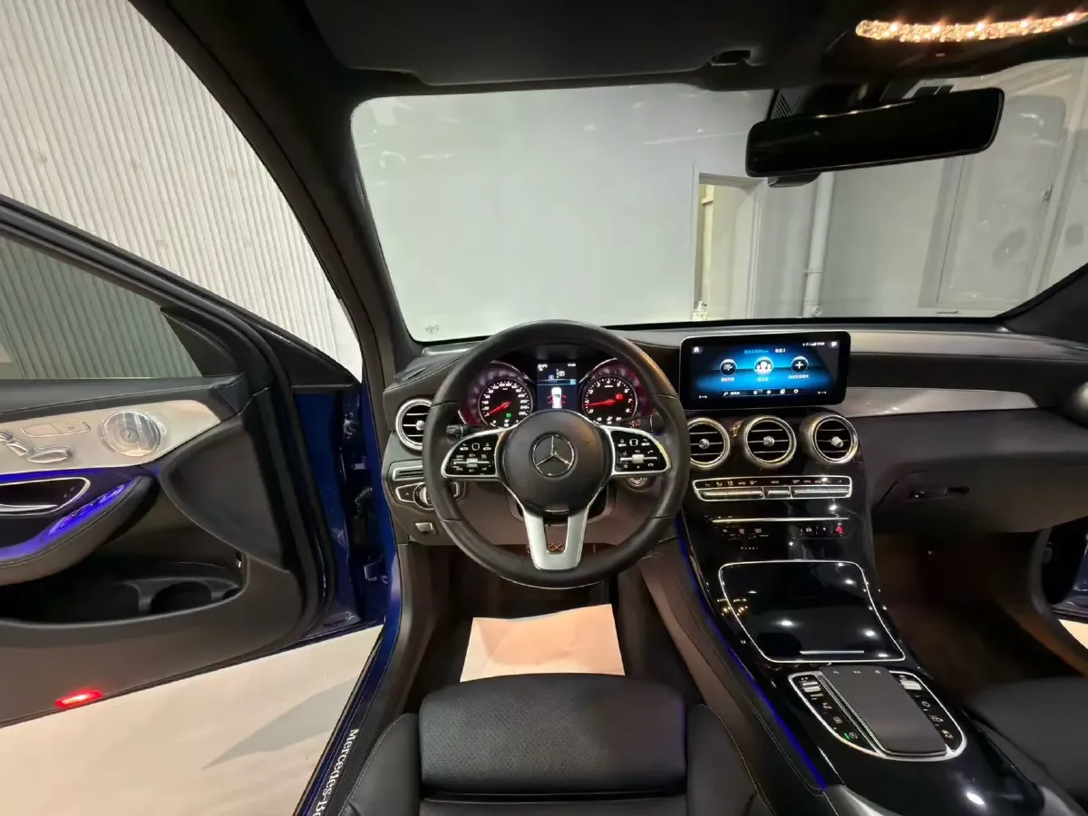 2020 Mercedes-Benz GLC Class 2.0T 197HP L4 9AT,autocango,china used car exporter,china ev exporter,chinese used car exporter,chinese used ev exporter