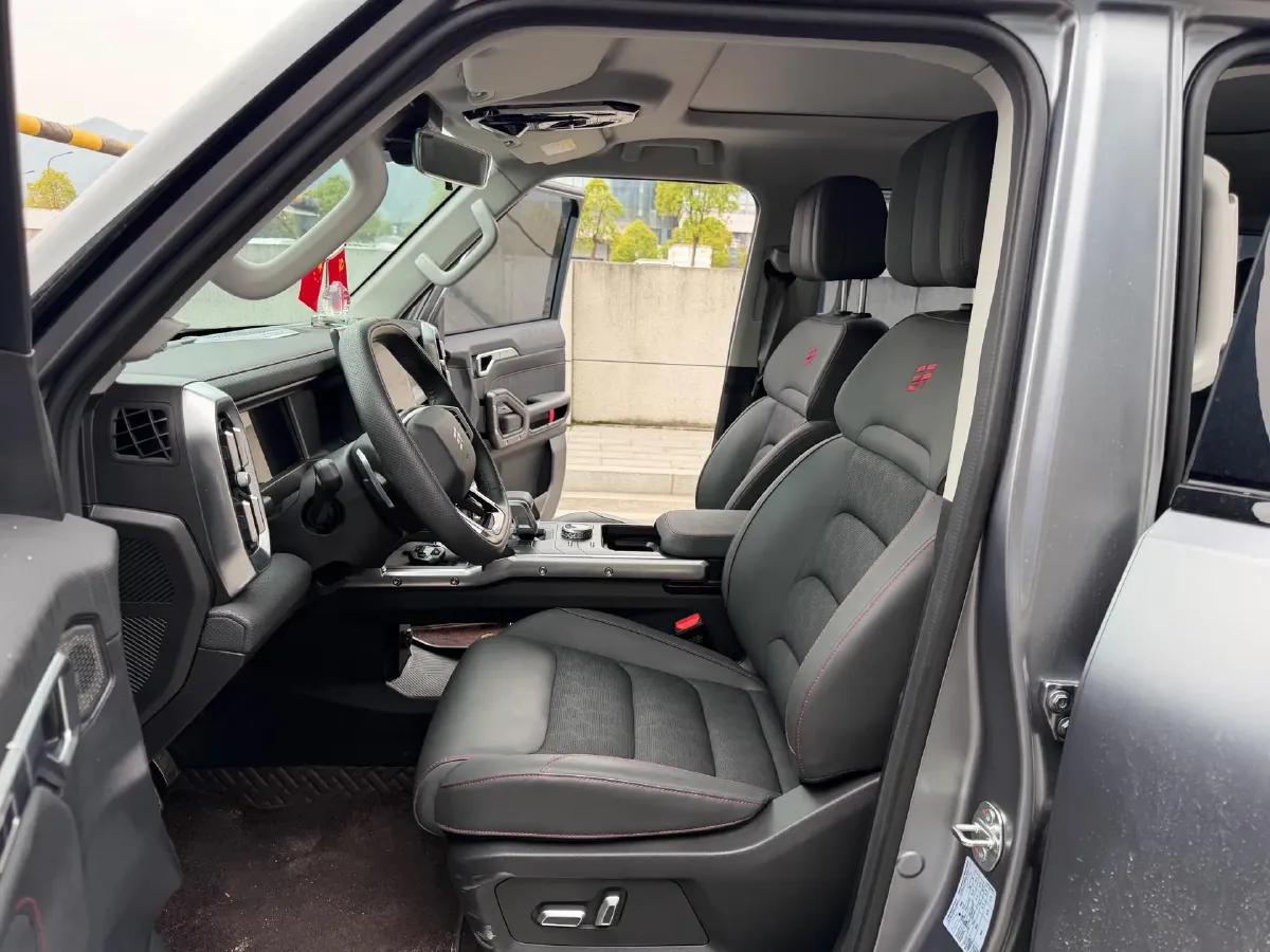 2025 Jetour Traveller 2.0T 254HP L4 7DCT,autocango,china used car exporter,china ev exporter,chinese used car exporter,chinese used ev exporter