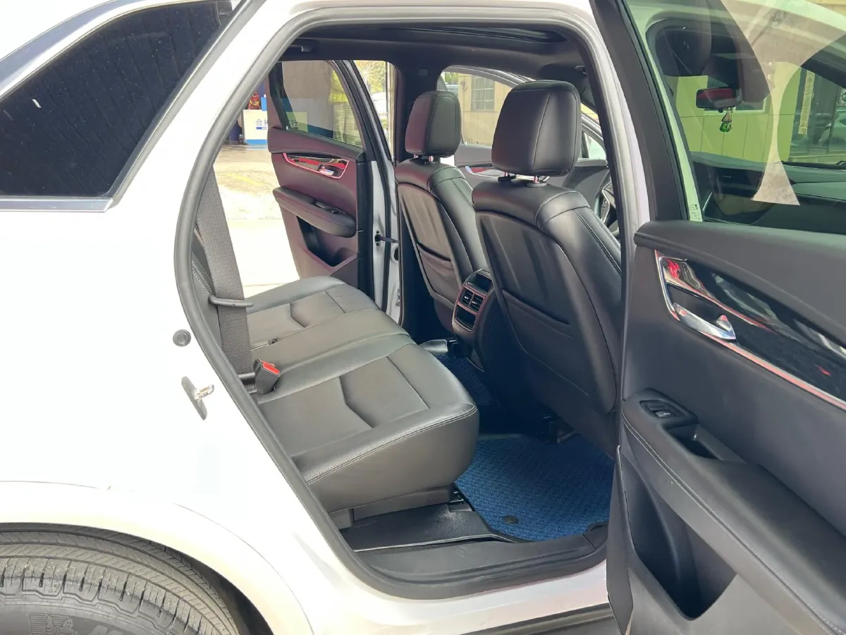 2022 Cadillac XT5 2.0T 237HP L4 9AT,autocango,china used car exporter,china ev exporter,chinese used car exporter,chinese used ev exporter