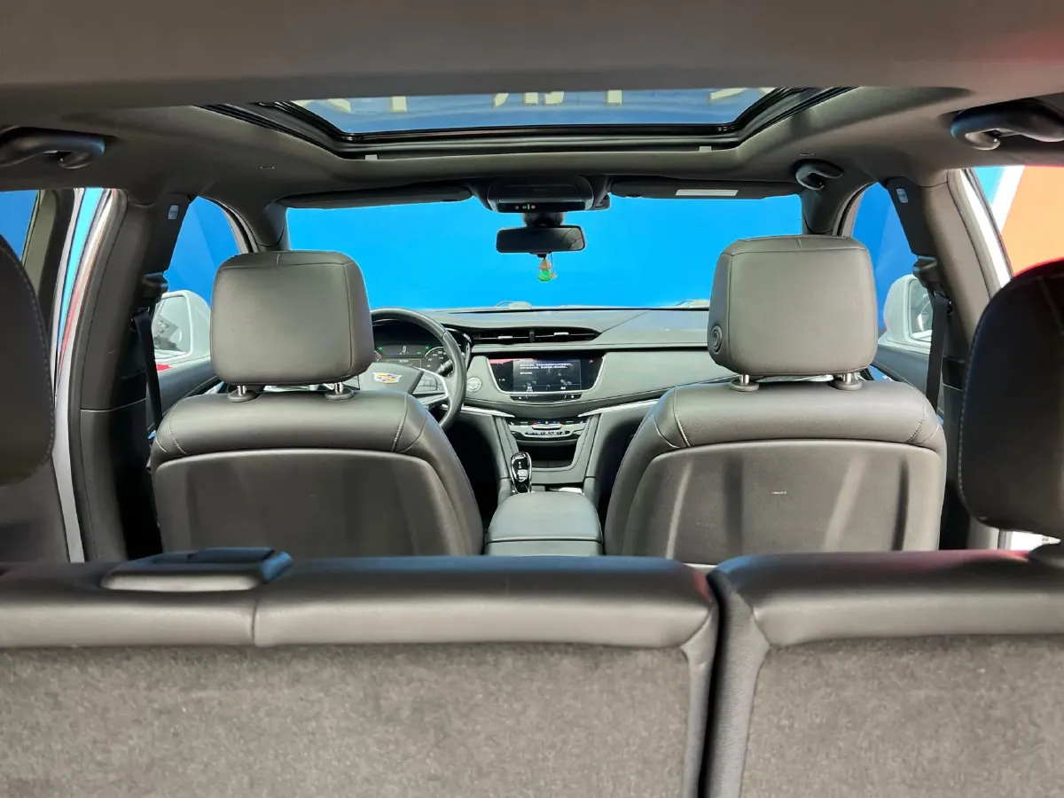 2022 Cadillac XT5 2.0T 237HP L4 9AT,autocango,china used car exporter,china ev exporter,chinese used car exporter,chinese used ev exporter