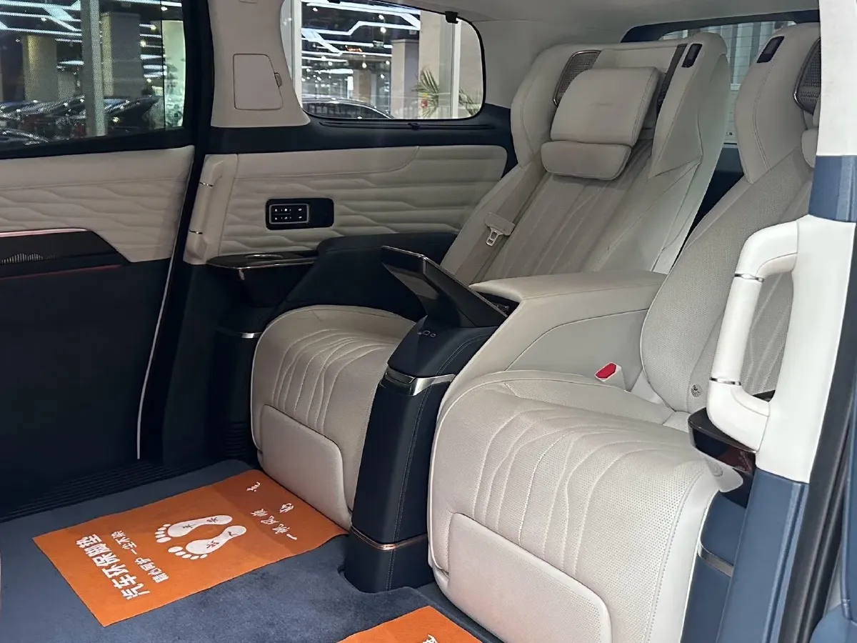 2023 Buick Century 2.0T 237HP L4 9AT,autocango,china used car exporter,china ev exporter,chinese used car exporter,chinese used ev exporter