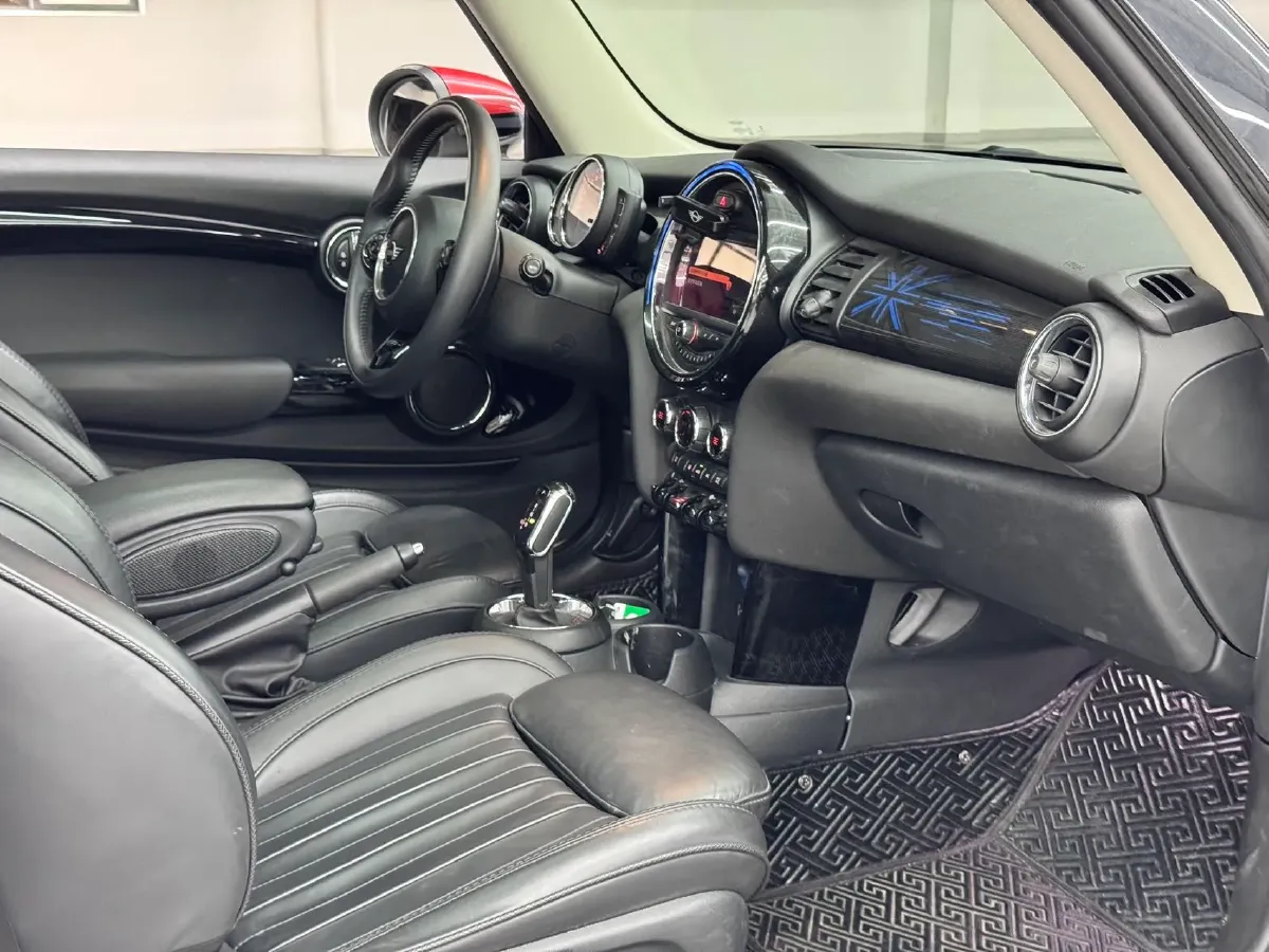 2020 MINI MINI 2.0T 192HP L4 7DCT,autocango,china used car exporter,china ev exporter,chinese used car exporter,chinese used ev exporter