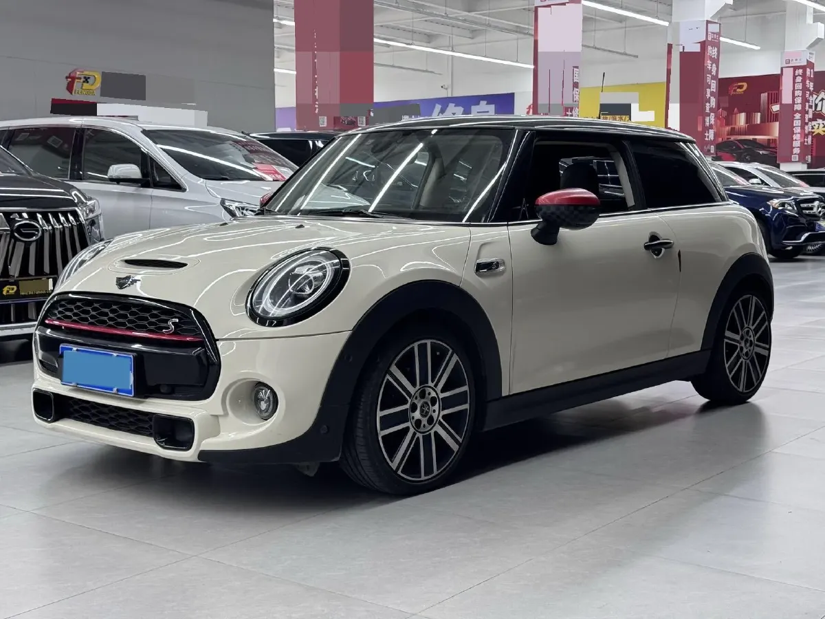 2020 MINI MINI 2.0T 192HP L4 7DCT,autocango,china used car exporter,china ev exporter,chinese used car exporter,chinese used ev exporter