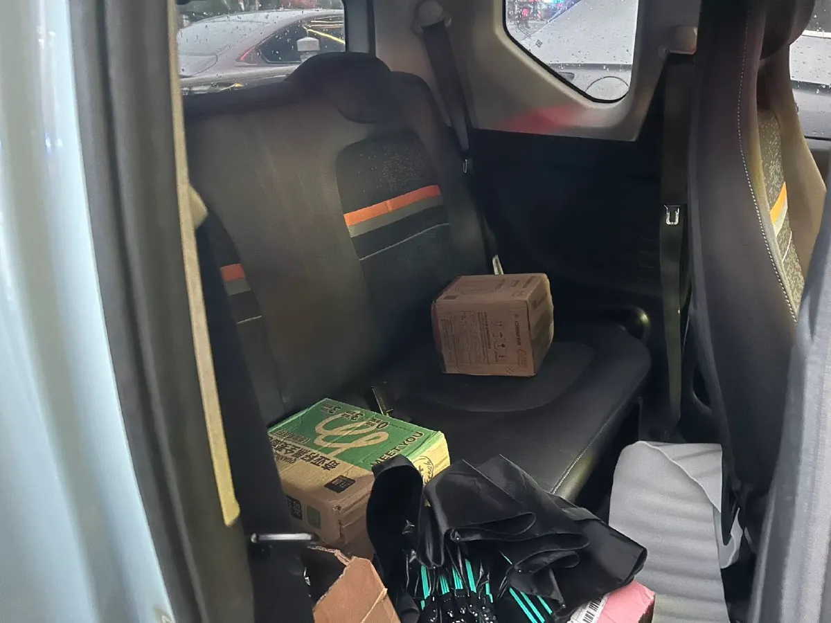 2021 WuLing HongGuang MINI EV BEV 9KWH,autocango,china used car exporter,china ev exporter,chinese used car exporter,chinese used ev exporter