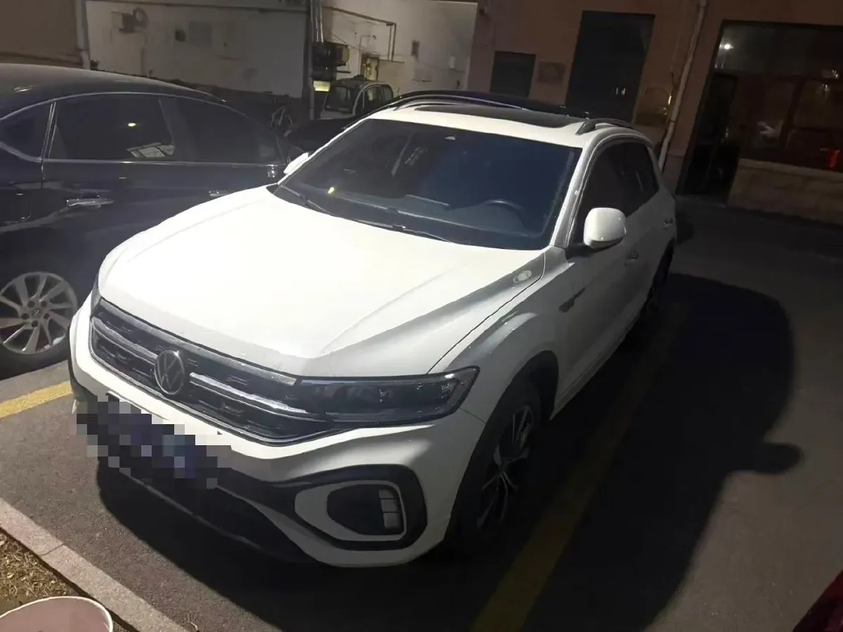 2023 Volkswagen T-Roc 1.5T 160HP L4 7DCT,autocango,china used car exporter,china ev exporter,chinese used car exporter,chinese used ev exporter