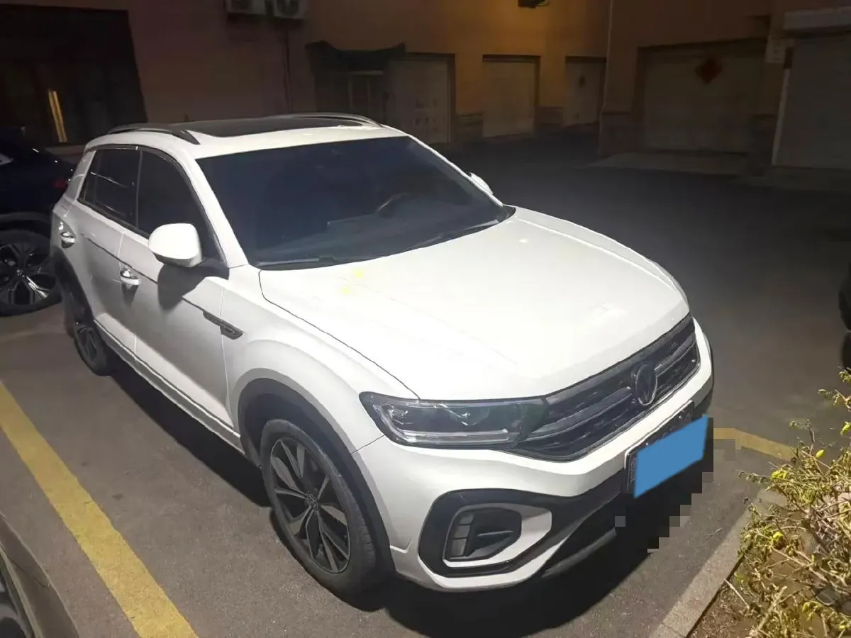 2023 Volkswagen T-Roc 1.5T 160HP L4 7DCT,autocango,china used car exporter,china ev exporter,chinese used car exporter,chinese used ev exporter