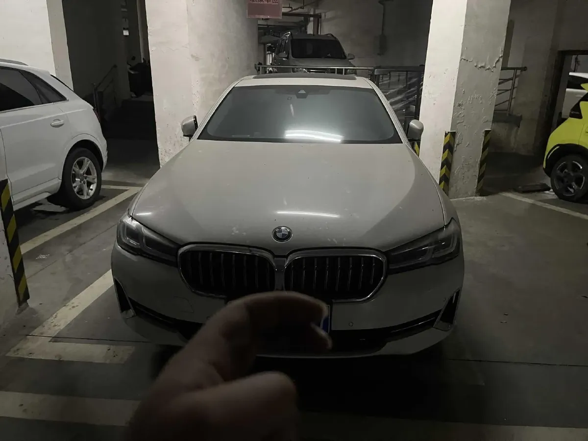 2022 BMW 5 Series 2.0T 184HP L4 8AT,autocango,china used car exporter,china ev exporter,chinese used car exporter,chinese used ev exporter
