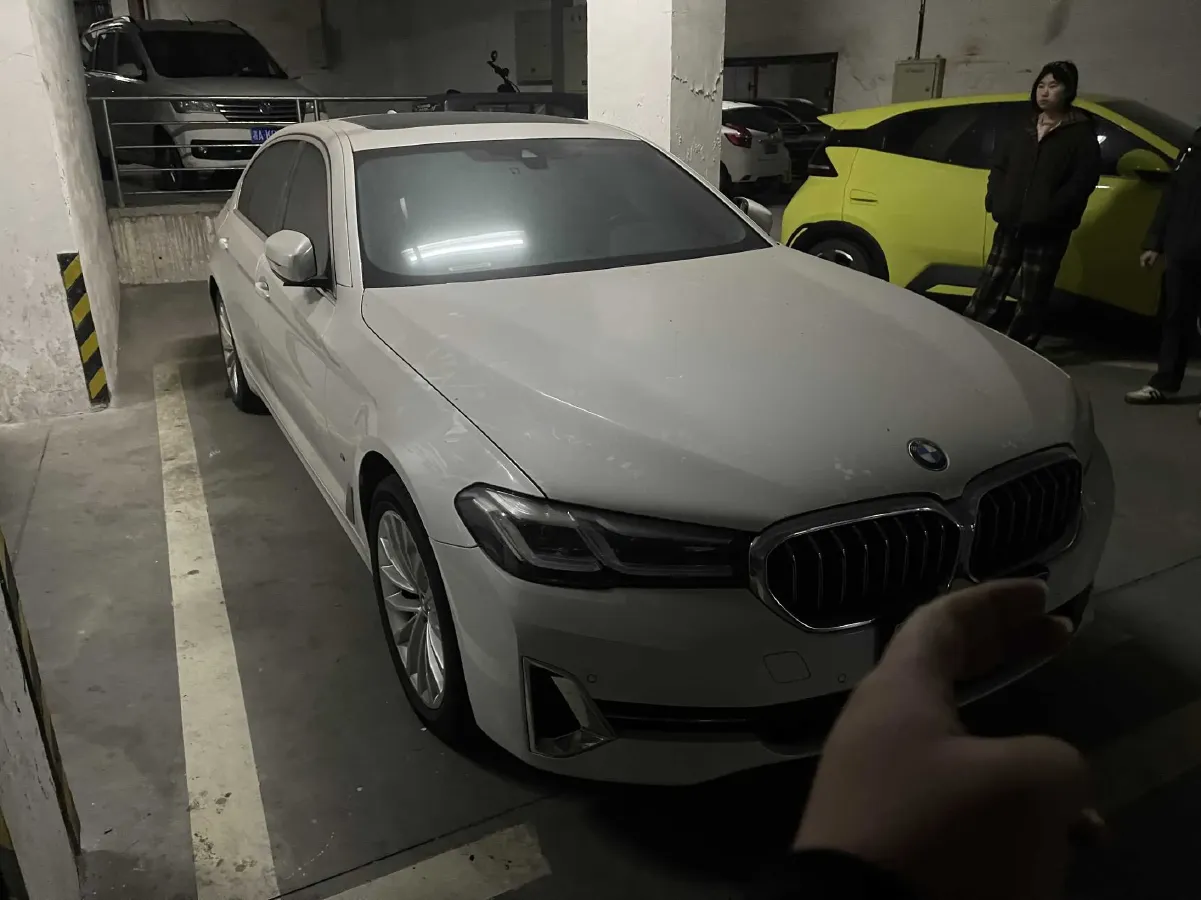 2022 BMW 5 Series 2.0T 184HP L4 8AT,autocango,china used car exporter,china ev exporter,chinese used car exporter,chinese used ev exporter